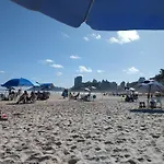 FAN Guarujá Lado Mar 1 dorm Smart Tv Netflix Wi-Fi Ar NET até 5pessoas