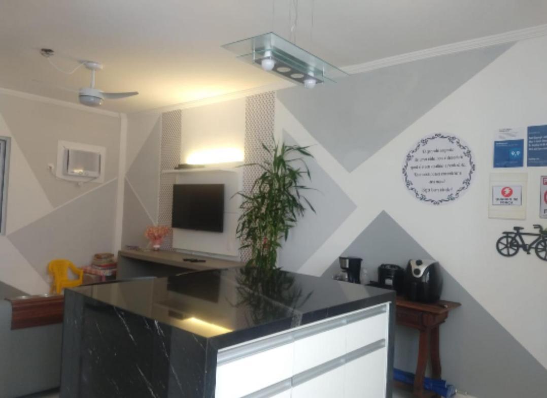 Apartamento Enseada Lado Fan 1 Dorm Tv Netflix Wi-fi Ar Ate 5 Pessoas *